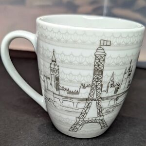 Mart collectible Eiffel Tower/Europe landmarks white/black ceramic 14oz mug‎